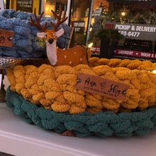 Load image into Gallery viewer, Handmade Crochet Pet Beds