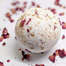 Load image into Gallery viewer, Luxurious Aromatherapy Botanical Bath Bombs (4.7 oz)